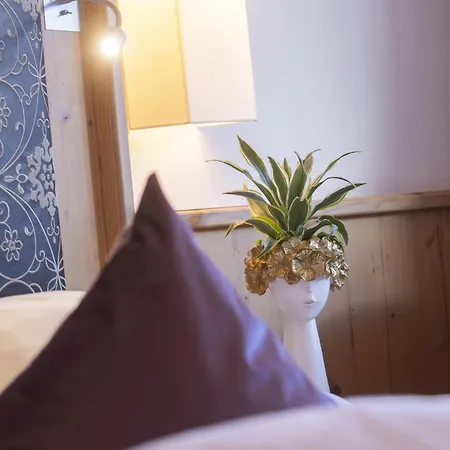 Alphaus Aparthotel 4*