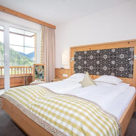 Alphaus Aparthotel